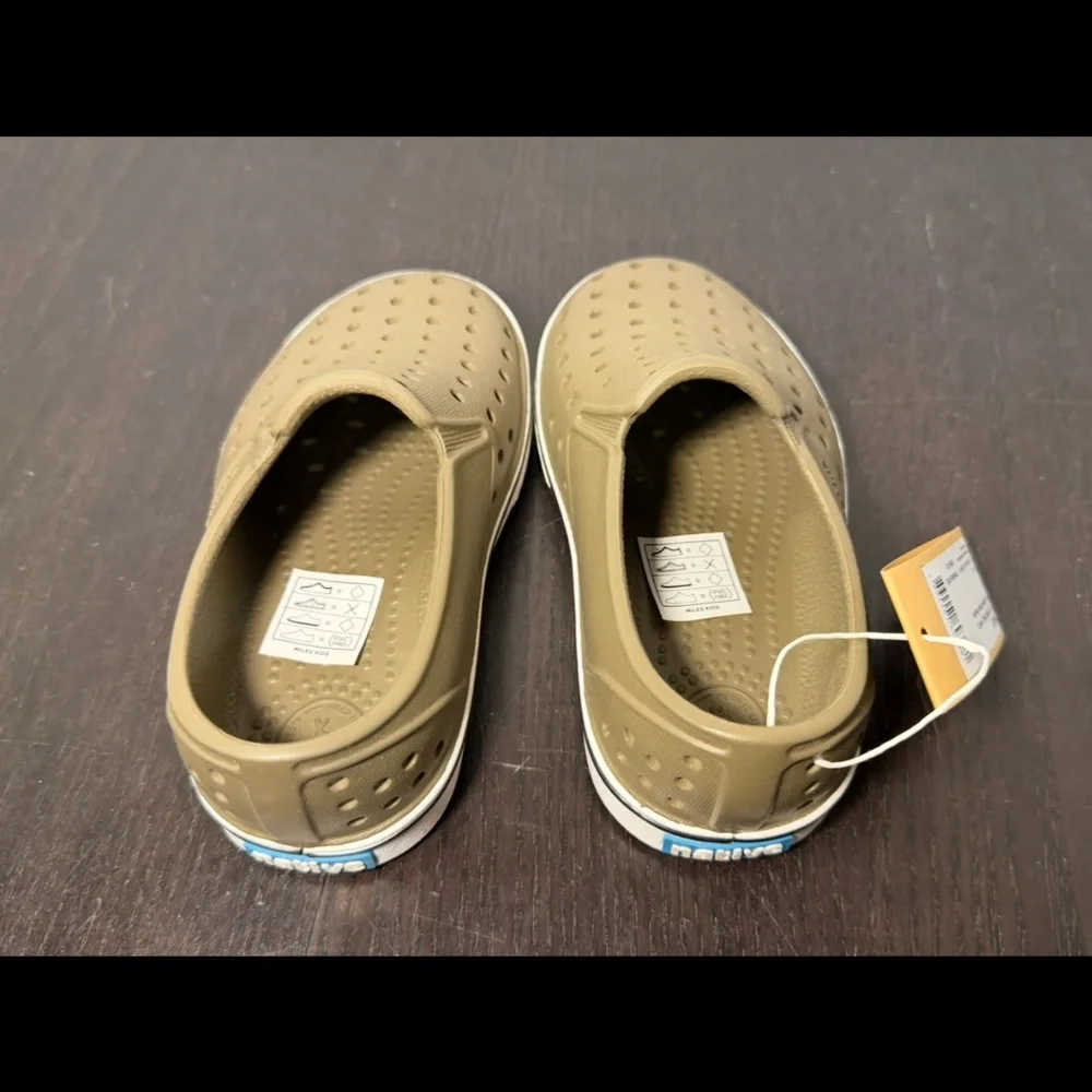 Native Miles Slip On Shoes Utility Green/Shell White Little Kids/Toddler C8